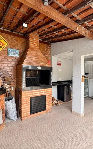 Casa de condomínio à venda com 190m², 4 quartos e 3 vagas Casa de condomínio à venda com 190m², 4 quartos e 3 vagasÁrea gourmet