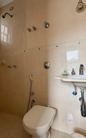 Casa de condomínio à venda com 190m², 4 quartos e 3 vagas Casa de condomínio à venda com 190m², 4 quartos e 3 vagasBanheiro da Suíte 4