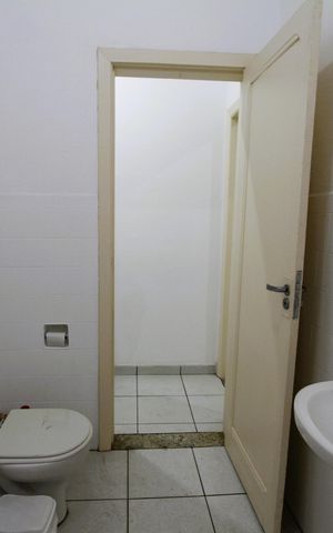 Casa à venda com 90m², 2 quartos e 2 vagasBanheiro Social