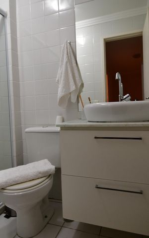 Casa de condomínio para alugar com 100m², 3 quartos e 2 vagasBanheiro