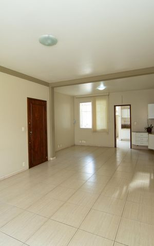 Apartamento à venda com 120m², 3 quartos e 2 vagas Apartamento à venda com 120m², 3 quartos e 2 vagasSALA