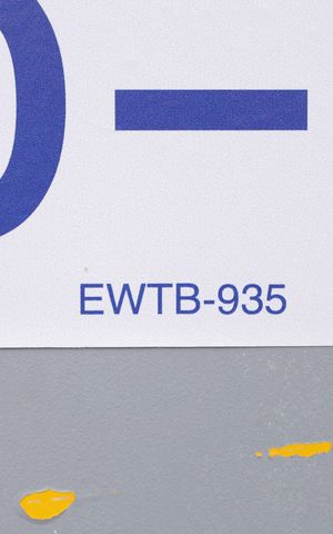 Apartamento para alugar com 48m², 3 quartos e 1 vagaPlaca GRANDE instalada no portão do imóvel, dia 05.10.2026 - Código do imóvel: EWTB-935