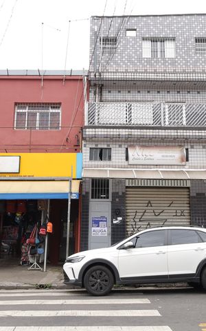 Apartamento para alugar com 48m², 3 quartos e 1 vagaPlaca GRANDE instalada no portão do imóvel, dia 05.10.2026 - Código do imóvel: EWTB-935