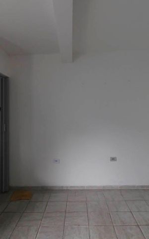 Casa para alugar com 40m², 1 quarto e sem vaga