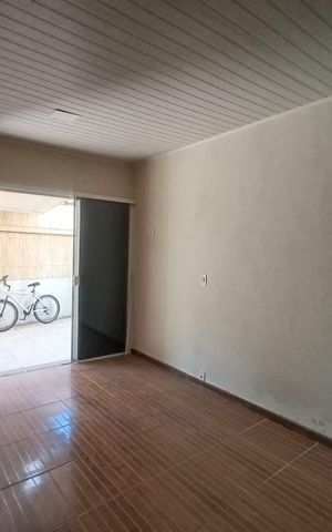 Casa para alugar com 50m², 2 quartos e 1 vaga Casa para alugar com 50m², 2 quartos e 1 vagaSala