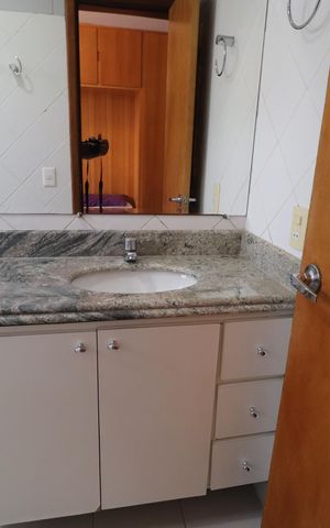 Apartamento para alugar com 85m², 3 quartos e 1 vagaBanheiro do Quarto 1