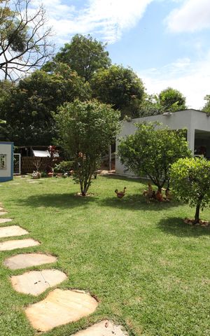 Casa de condomínio à venda com 586m², 6 quartos e 10 vagas Casa de condomínio à venda com 586m², 6 quartos e 10 vagasÁrea Verde