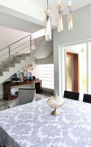 Casa de condomínio à venda com 586m², 6 quartos e 10 vagas Casa de condomínio à venda com 586m², 6 quartos e 10 vagasSala