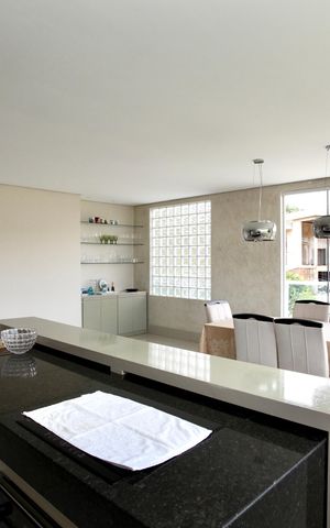 Casa de condomínio à venda com 586m², 6 quartos e 10 vagas Casa de condomínio à venda com 586m², 6 quartos e 10 vagasCasa Auxiliar