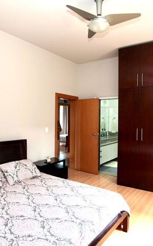 Casa de condomínio à venda com 586m², 6 quartos e 10 vagas Casa de condomínio à venda com 586m², 6 quartos e 10 vagasQuarto 2