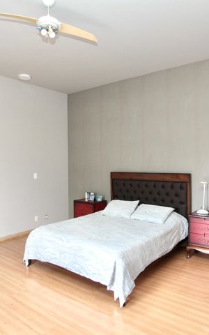 Casa de condomínio à venda com 586m², 6 quartos e 10 vagas Casa de condomínio à venda com 586m², 6 quartos e 10 vagasQuarto Suíte