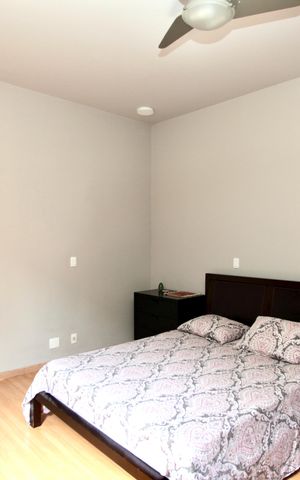 Casa de condomínio à venda com 586m², 6 quartos e 10 vagas Casa de condomínio à venda com 586m², 6 quartos e 10 vagasQuarto 2