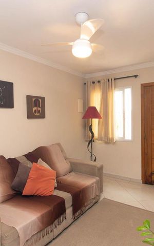 Casa de condomínio à venda com 67m², 2 quartos e 1 vaga Casa de condomínio à venda com 67m², 2 quartos e 1 vagaSala