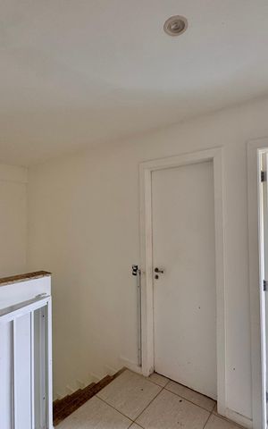 Casa de condomínio para alugar com 650m², 5 quartos e 2 vagas Casa de condomínio para alugar com 650m², 5 quartos e 2 vagasCorredor