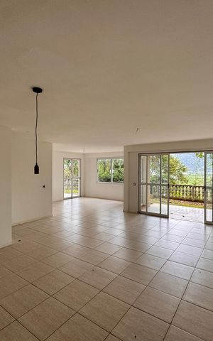 Casa de condomínio para alugar com 650m², 5 quartos e 2 vagas Casa de condomínio para alugar com 650m², 5 quartos e 2 vagasSala