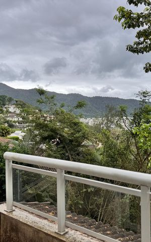 Casa de condomínio para alugar com 650m², 5 quartos e 2 vagas Casa de condomínio para alugar com 650m², 5 quartos e 2 vagasVaranda Suíte 1