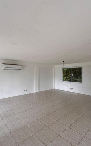 Casa de condomínio para alugar com 650m², 5 quartos e 2 vagas Casa de condomínio para alugar com 650m², 5 quartos e 2 vagasSala