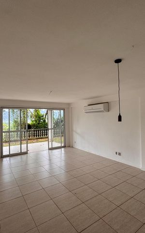 Casa de condomínio para alugar com 650m², 5 quartos e 2 vagas Casa de condomínio para alugar com 650m², 5 quartos e 2 vagasSala