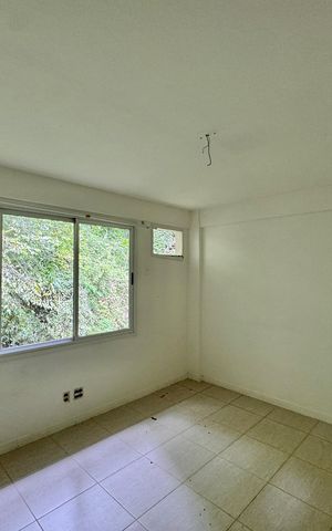 Casa de condomínio para alugar com 650m², 5 quartos e 2 vagas Casa de condomínio para alugar com 650m², 5 quartos e 2 vagasSuíte 2