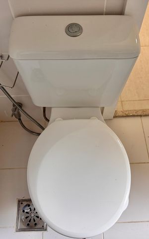 Casa de condomínio para alugar com 650m², 5 quartos e 2 vagas Casa de condomínio para alugar com 650m², 5 quartos e 2 vagasBanheiro Suíte 1