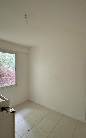 Casa de condomínio para alugar com 650m², 5 quartos e 2 vagas Casa de condomínio para alugar com 650m², 5 quartos e 2 vagasSuíte 4
