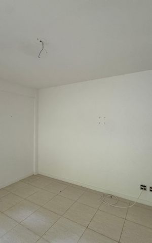 Casa de condomínio para alugar com 650m², 5 quartos e 2 vagas Casa de condomínio para alugar com 650m², 5 quartos e 2 vagasSuíte 2