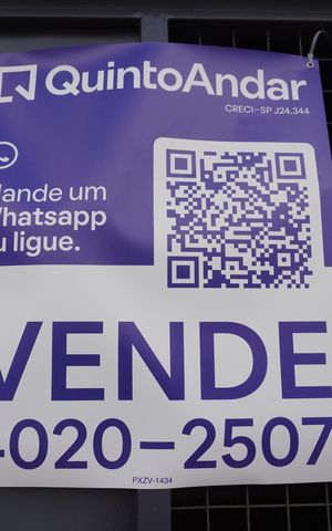 Casa à venda com 184m², 3 quartos e 2 vagasFachada placa PXZV - 1434