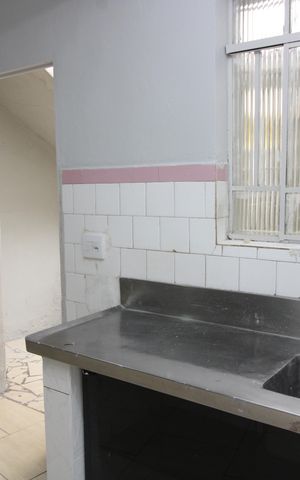 Casa para alugar com 180m², 2 quartos e 2 vagasCozinha