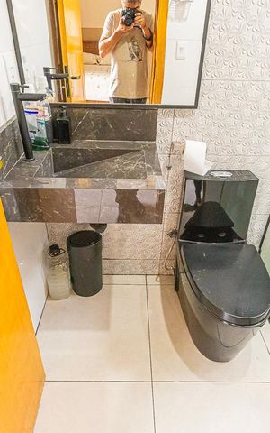 Casa à venda com 120m², 3 quartos e 2 vagas Casa à venda com 120m², 3 quartos e 2 vagassuite