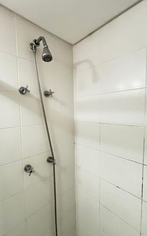 Apartamento para alugar com 50m², 1 quarto e 2 vagas Apartamento para alugar com 50m², 1 quarto e 2 vagasBanheiro da Suíte