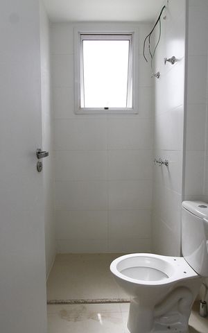 Apartamento à venda com 66m², 2 quartos e 2 vagasBanheiro Social