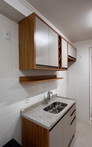 Apartamento para alugar com 55m², 2 quartos e 1 vaga Apartamento para alugar com 55m², 2 quartos e 1 vagaCozinha e Área de Serviço