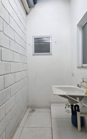 Studio para alugar com 46m², 1 quarto e sem vaga Studio para alugar com 46m², 1 quarto e sem vagaÁrea de Serviço