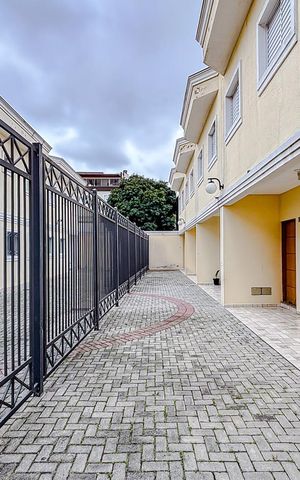Casa de condomínio à venda com 68m², 3 quartos e 1 vagaÁrea externa