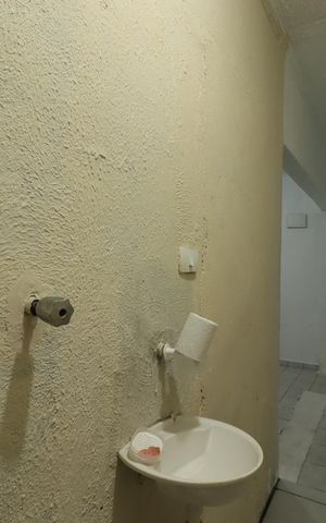 Casa para alugar com 30m², 1 quarto e sem vagaBanheiro