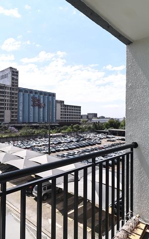 Apartamento para alugar com 72m², 3 quartos e 1 vagaSacada