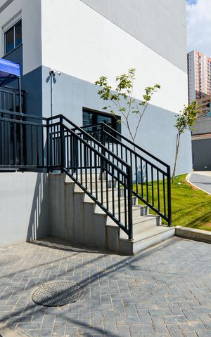 Apartamento para alugar com 38m², 2 quartos e 1 vagaFachada e portaria