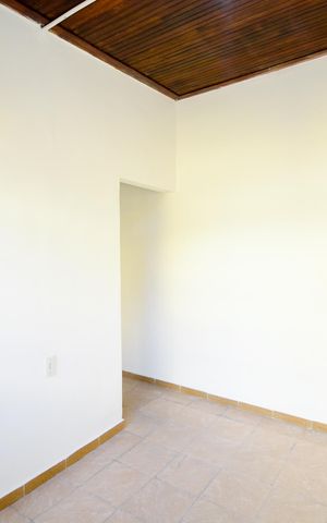 Casa para alugar com 100m², 3 quartos e 2 vagasSala