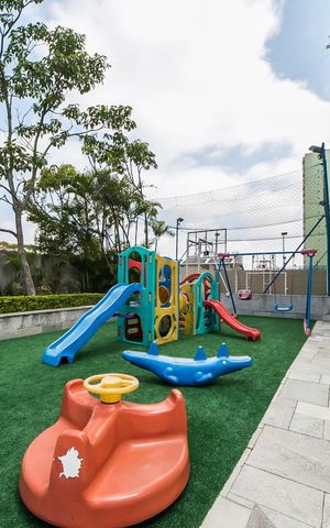 Apartamento à venda com 190m², 4 quartos e 3 vagas Apartamento à venda com 190m², 4 quartos e 3 vagasPlayground
