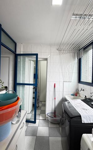 Apartamento à venda com 190m², 4 quartos e 3 vagas Apartamento à venda com 190m², 4 quartos e 3 vagasÁrea de Serviço
