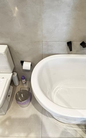 Apartamento à venda com 190m², 4 quartos e 3 vagas Apartamento à venda com 190m², 4 quartos e 3 vagasBanheiro