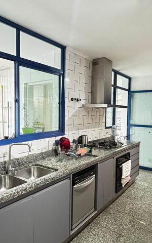 Apartamento à venda com 190m², 4 quartos e 3 vagas Apartamento à venda com 190m², 4 quartos e 3 vagasCozinha