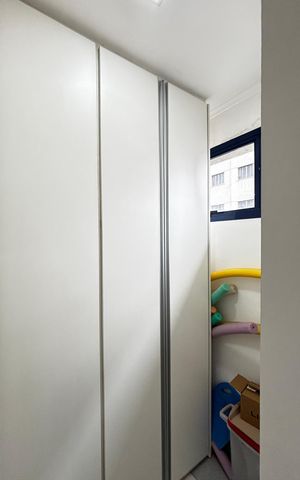 Apartamento à venda com 190m², 4 quartos e 3 vagas Apartamento à venda com 190m², 4 quartos e 3 vagasÁrea de Serviço - Banheiro