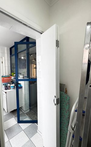 Apartamento à venda com 190m², 4 quartos e 3 vagas Apartamento à venda com 190m², 4 quartos e 3 vagasÁrea de Serviço - Banheiro