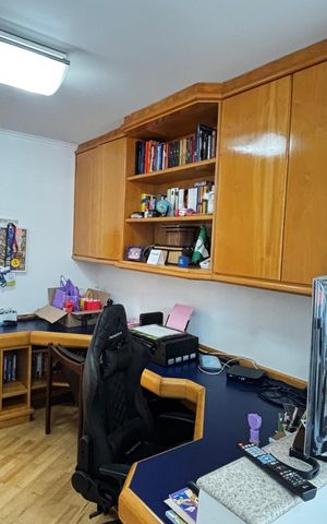 Apartamento à venda com 190m², 4 quartos e 3 vagas Apartamento à venda com 190m², 4 quartos e 3 vagasQuarto 3 - Escritorio
