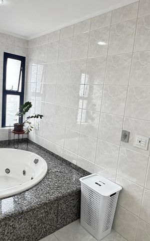 Apartamento à venda com 190m², 4 quartos e 3 vagas Apartamento à venda com 190m², 4 quartos e 3 vagasBanheiro da Suíte