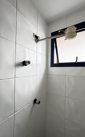 Apartamento à venda com 190m², 4 quartos e 3 vagas Apartamento à venda com 190m², 4 quartos e 3 vagasÁrea de Serviço - Banheiro