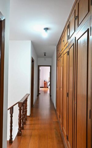 Casa à venda com 280m², 4 quartos e 2 vagasCorredor 2