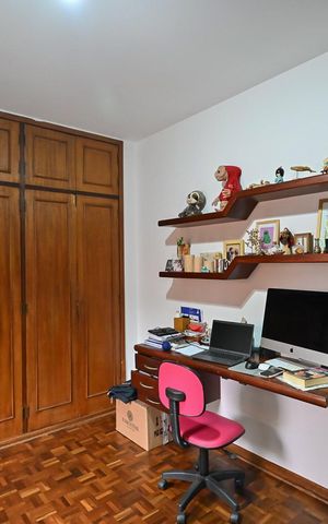 Casa à venda com 280m², 4 quartos e 2 vagasSuíte 3