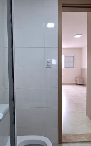 Apartamento para alugar com 82m², 2 quartos e 2 vagas Apartamento para alugar com 82m², 2 quartos e 2 vagasBanheiro da Suíte 1
